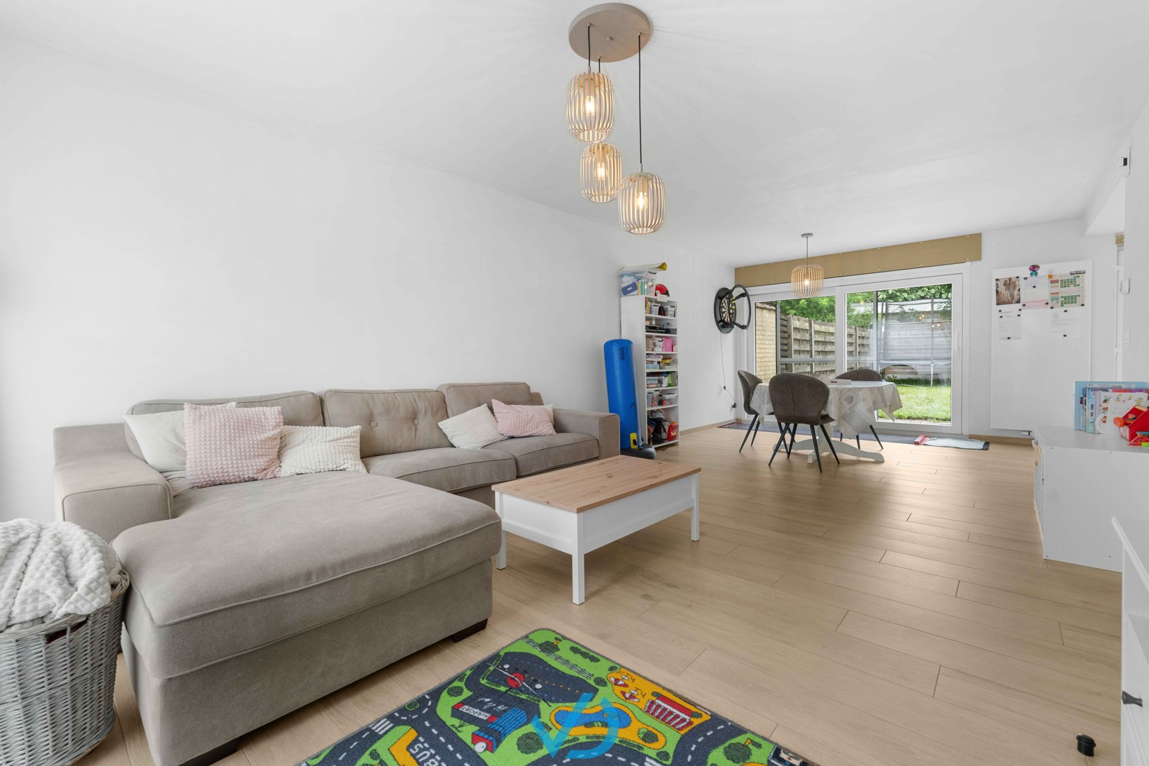 Ruime gezinswoning met drie slaapkamers, tuin, garage &amp; gunstig EPC in het gezellige Boezinge! - foto 3