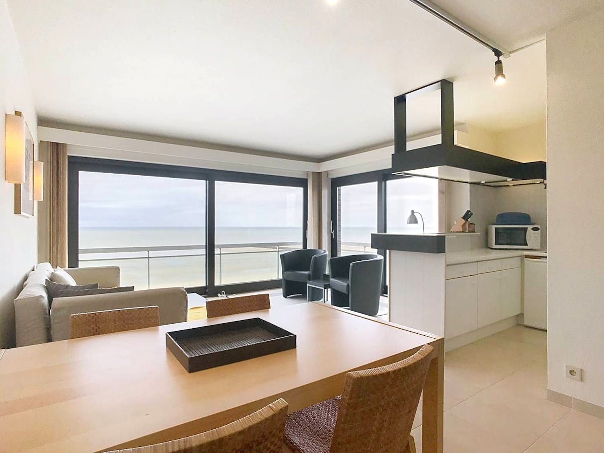 Bel appartement d'angle avec vue frontale sur la mer à louer ! - photo 4