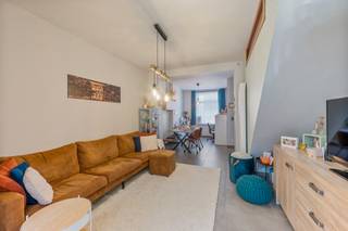 zoek naar een perfect onderhouden woning met karakter én comfort? Dan is dit instapklare huis misschien wel jouw nieuwe thuis. Gelegen op...