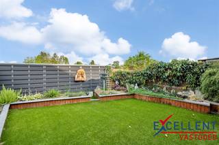 Bent u op zoek naar een energiezuinige, instapklare woning die stad en rust perfect combineert? Dan is deze woonst precies wat u zoekt!Deze...