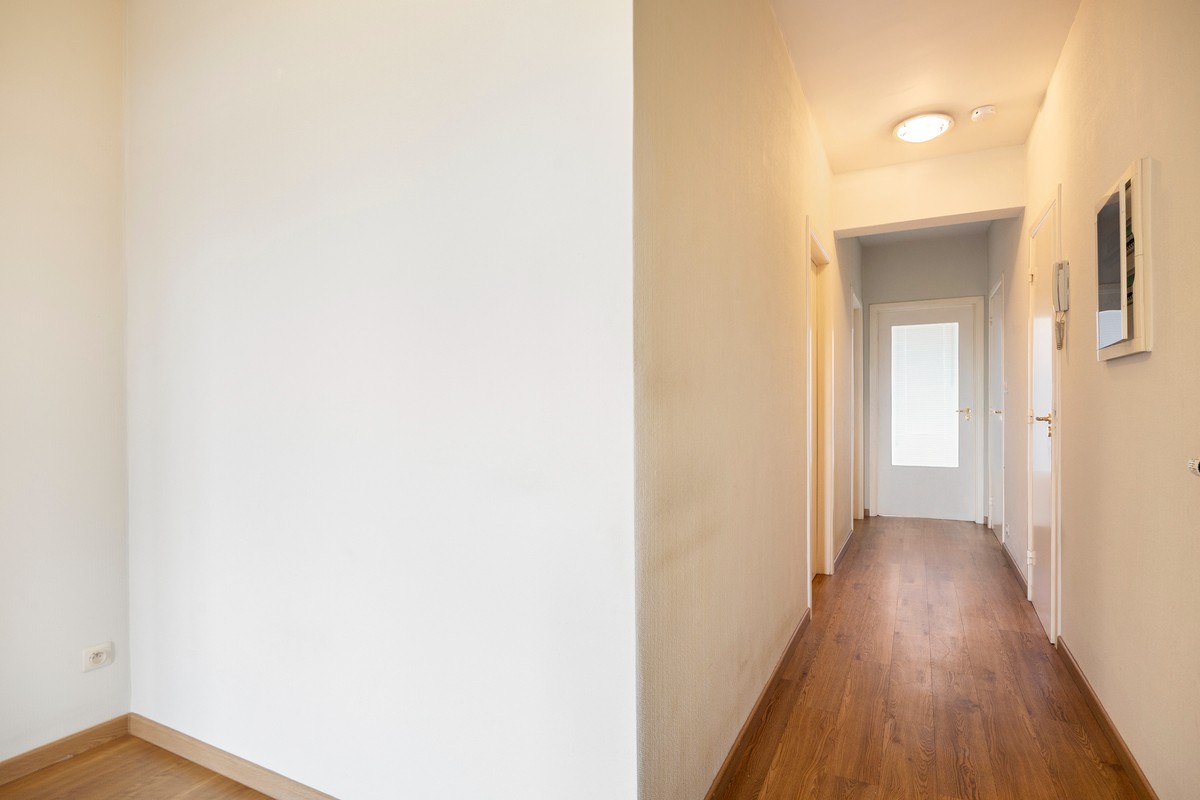 Ruim appartement met twee slaapkamers en garagebox aan de stadsrand - foto 3