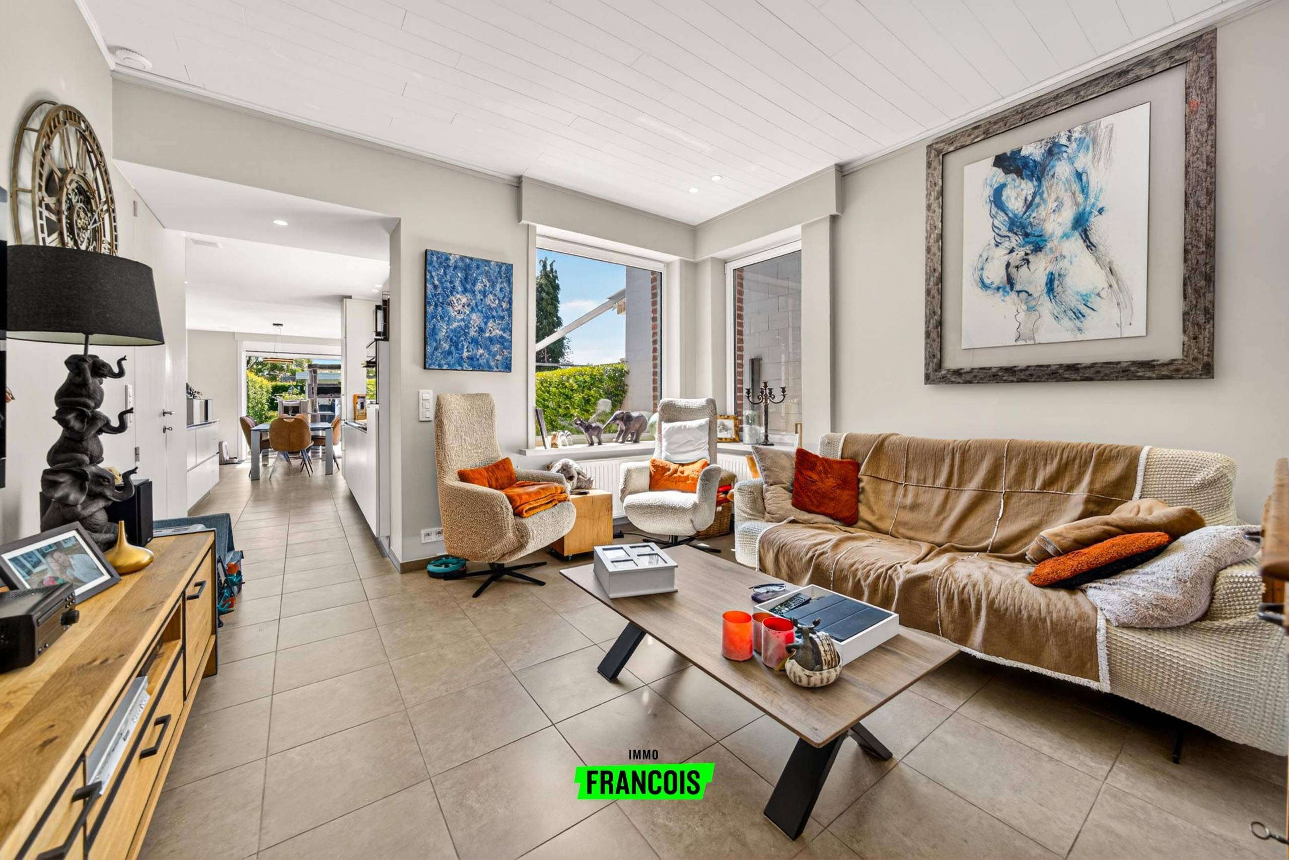 Instapklare woning met 3 slaapkamers, garage, en tuin in Wevelgem te koop! - foto 3