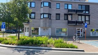 Mooi gelegen handelspand met een oppervlakte van 1116m², kan dienst doen voor verschillende doeleinden.Dit handelspand heeft een apart toilet en...