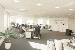 Het 3T Business Park is uiterst gunstig gelegen vlakbij de Brusselse ring en op wandelafstand van Vilvoorde station.<br />De kantoren zijn modern, lichtrijk en open ingericht. De investering bevat een kantooroppervlakte van 503m² op de derde verdieping en 13 buitenparkings die verhuurd zijn voor 9 jaar met een eerste break op 30/09/2024, gestart op 01/10/2020. Bruto rendement van 7,50%.<br />Voor meer info, contacteer Panorama via 02/420.00.00.