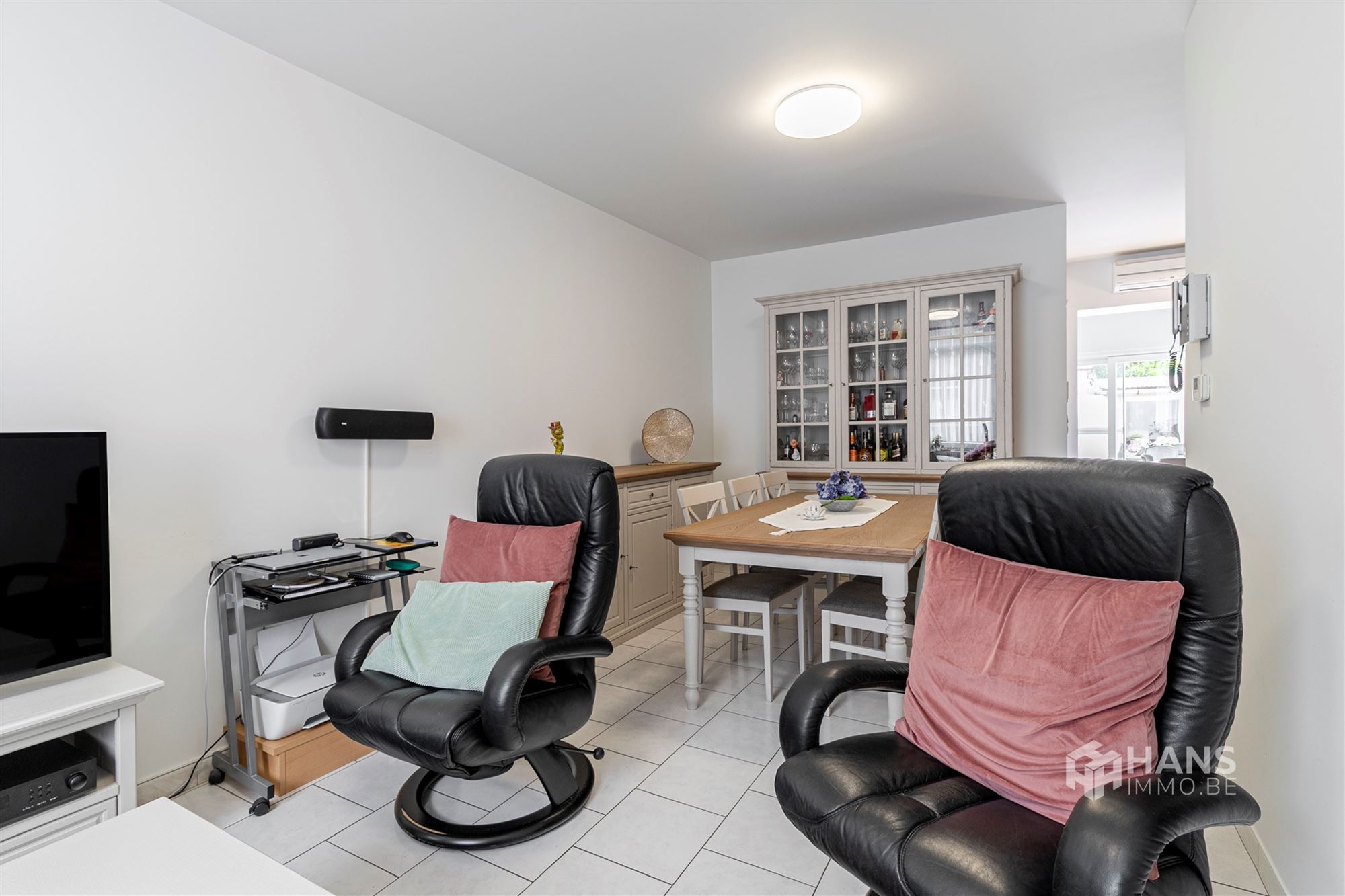 Instapklare woning ( 83 m²) met 2 slaapkamers en buitenruimte (17 m²) in Merksem - foto 4