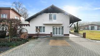 Welkom op de Hoogstraat 156 in Niel-bij-As.Een charmante, vrijstaande woning met ruimte, comfort én een topligging.Deze solide woning, gebouwd in...