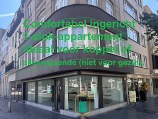 ENKEL VIA E-MAIL of reageren op de advertentie, niet bellen AUB!!!!<br />Dit appartement op eerste verdieping telt 1 slaapkamer, dus NIET voor met kinderen, wel geschikt voor een koppel of een alleenstaande. Inkom met toilet en douchekamer, ruime living met open ingerichte keuken met kookeiland en voorzien van alle toestellen inclusief vaatwas. nis voor wasmachine te plaatsen, ruime slaapkamer. Vrij vanaf 01/09. Enkel bezoek via e-mail thierry@puurvastgoed.be aanvragen - niet opbellen! Vaste bezoekmomenten, maar die zijn beperkt.