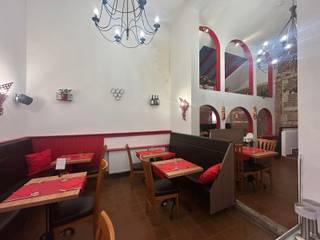 **Investeren in de Muntstraat**De Muntstraat te Leuven omschrijft men ook wel als het culinaire hart van de Stad. Deze straat biedt een brede waaier...