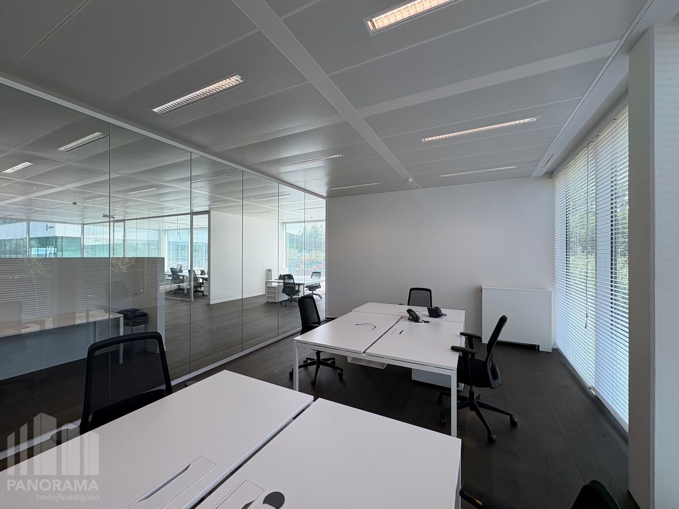 646 m² stijlvolle kantoren op toplocatie langs E40 te Zwijnaarde - foto 4