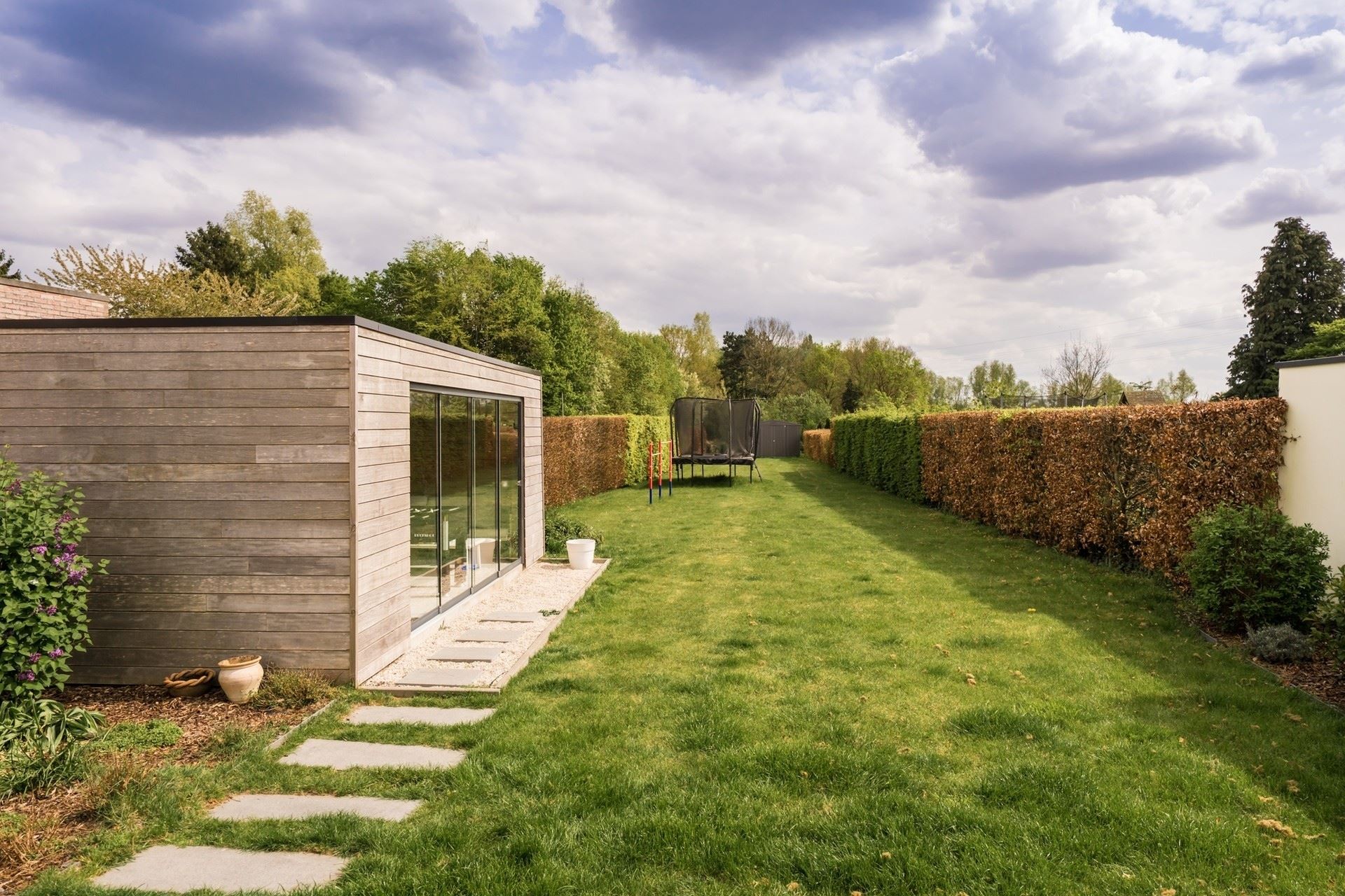 Spacious family home with character and beautiful garden! - photo 4