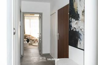 VALIMMAS verkoopt in het centrum van Asse dit sfeervol ingericht appartement met 2 terrassen, een kelder en optioneel een individuele...