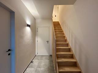 Nabij het centrum van Rumbeke (Roeselare), op een steenworp van het alom bekende Provinciedomein Sterrebos, ligt deze gerenoveerde, instapklare...