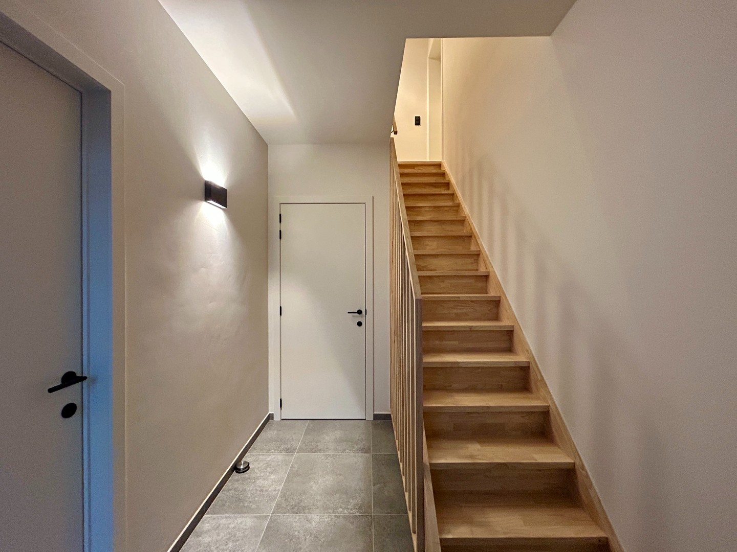 Prachtig gerenoveerde HOB met 3 slaapkamers te Rumbeke! - foto 3