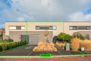 Deze stijlvolle nieuwbouwwoning (verkoop onder registratierechten!) in de Kruiersstraat 55, Middelkerke (toplocatie!) biedt alle comfort voor wie...