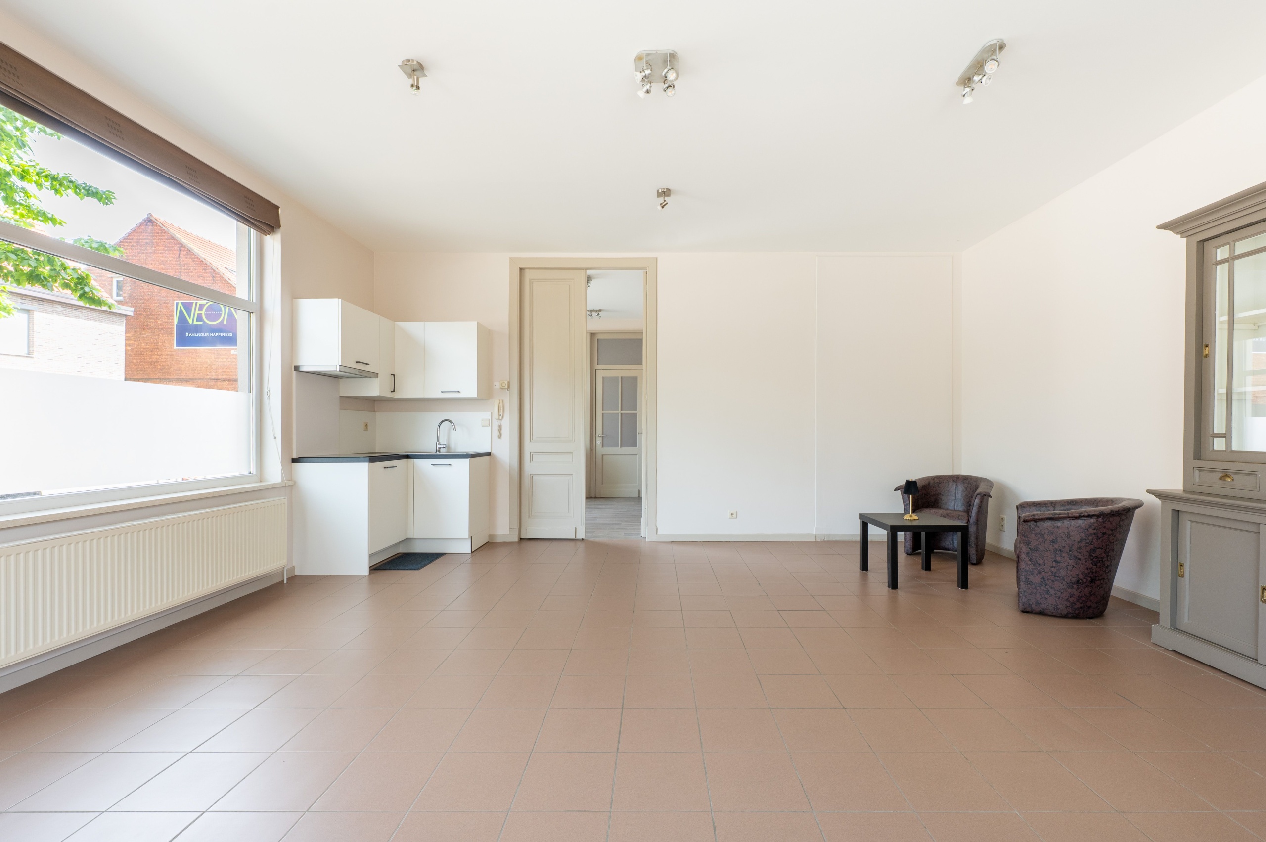 Commercial à louer à Anvers - photo 4