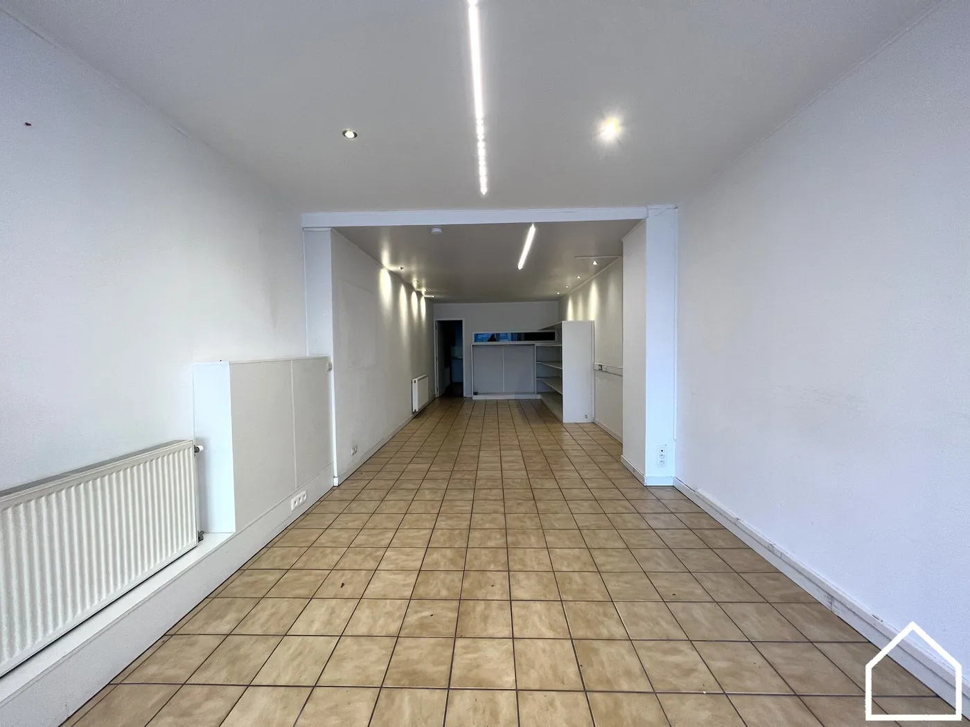 HANDELSPAND OP EEN GUNSTIGE LIGGING IN IEPER - foto 3