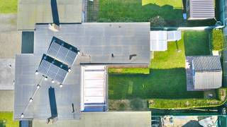 Ontdek deze volumineuze woning in Evergem, rustig gelegen in een kind vriendelijke, verkeersluwe straat. U geniet van een inpandige, ruime garage...