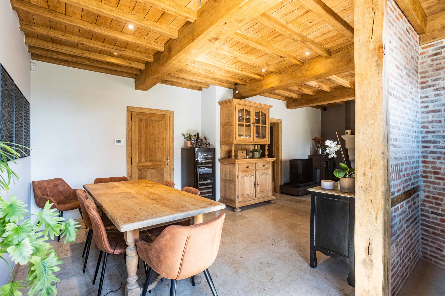 Karaktervolle, energiezuinige woonst (label A) met weide - foto 5