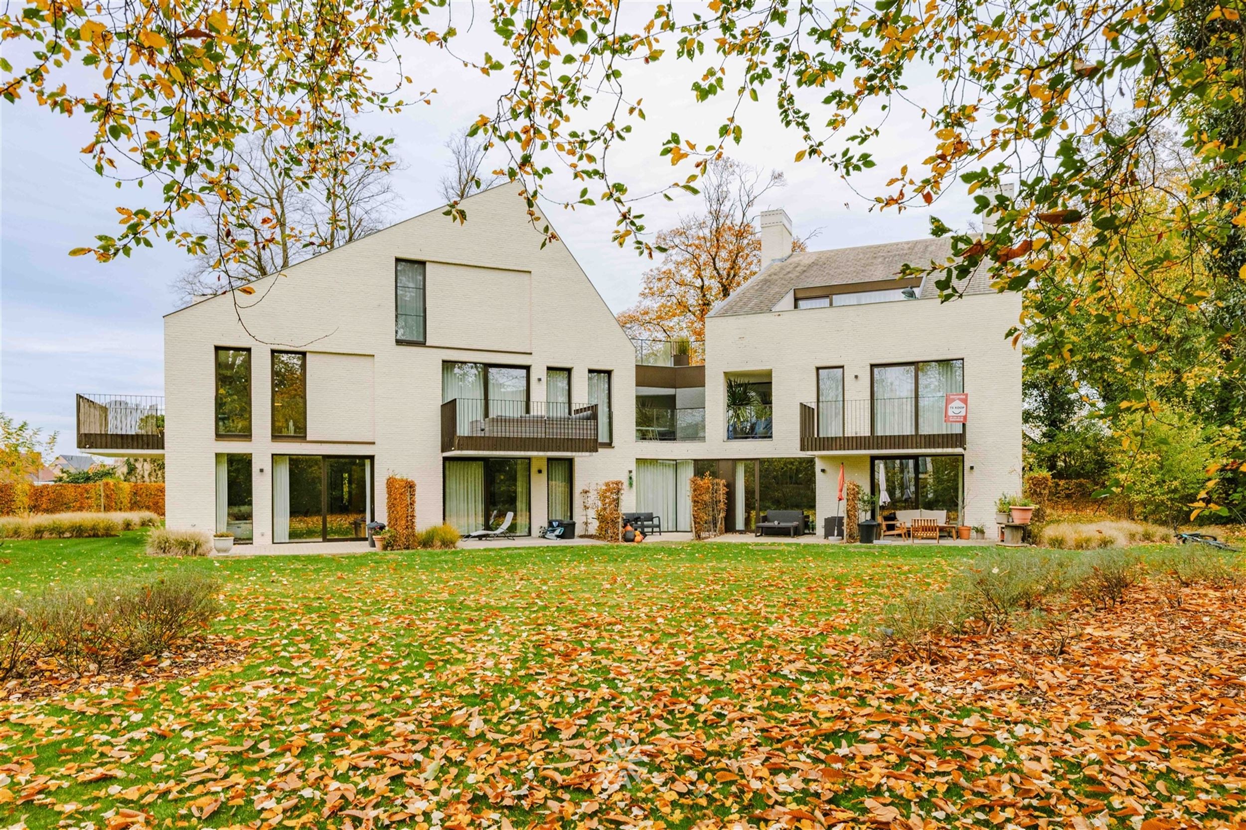 Kwalitatief twee-slaapkamer appartement in het groen - foto 1