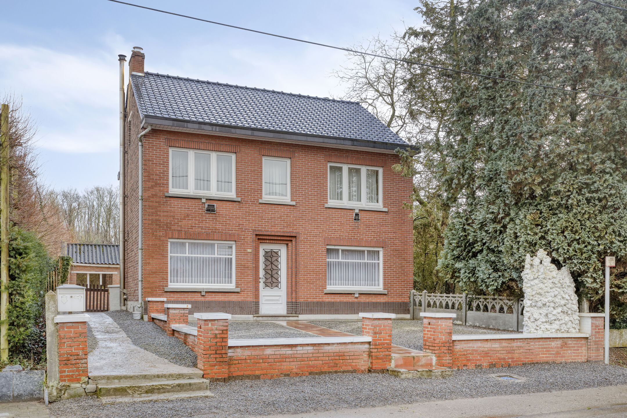 Woning met mogelijke bouwgrond te koop in Bekkevoort - foto 1