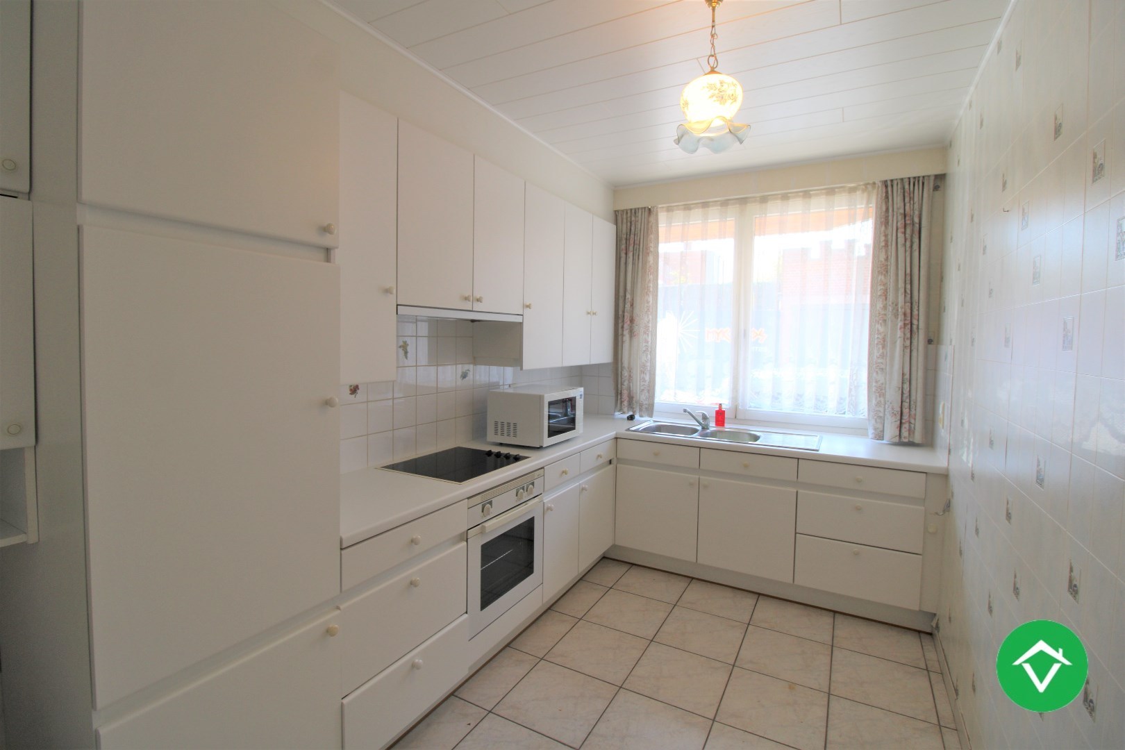 Gelijkvloers appartement met 2 slaapkamers en garage in centrum Roeselare - foto 5