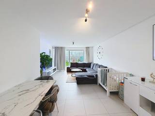 Maison récemment construite avec 3 chambres et un beau jardin à louer à Maldegem. Cette maison, située au Kleine Kattenhoek 24 dans une...
