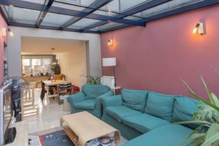 Instapklare gezinswoning met garage, parking & PV-panelen.Gelegen in een rustige omgeving en voorzien van alle comfort.Deze leuke eengezinswoning...