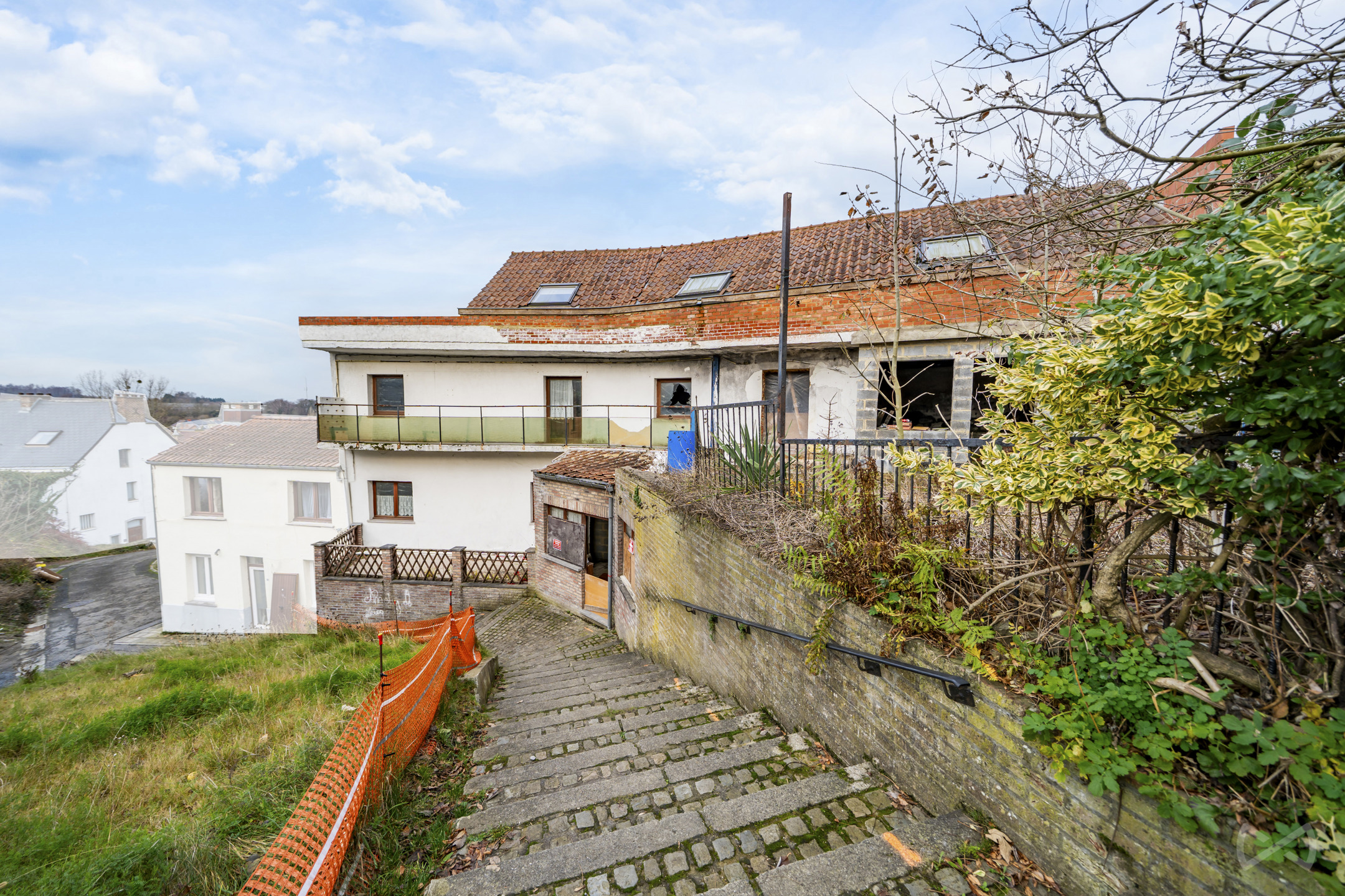 House for sale in Morlanwelz