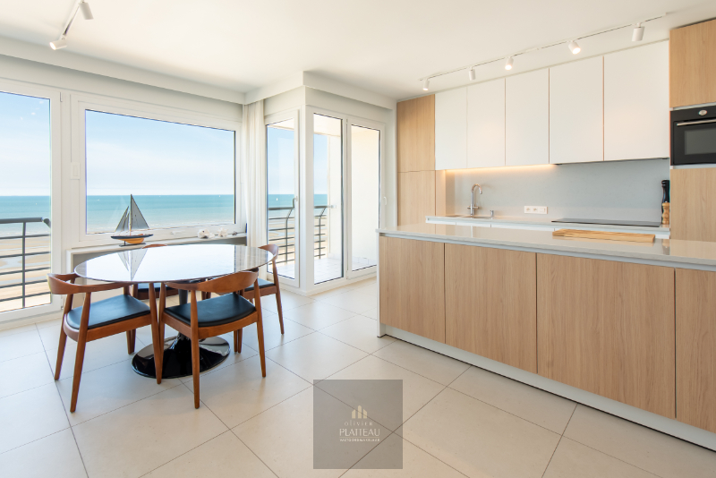 Volledig vernieuwd instapklaar 3 slpk-appartement op de zeedijk. - foto 4