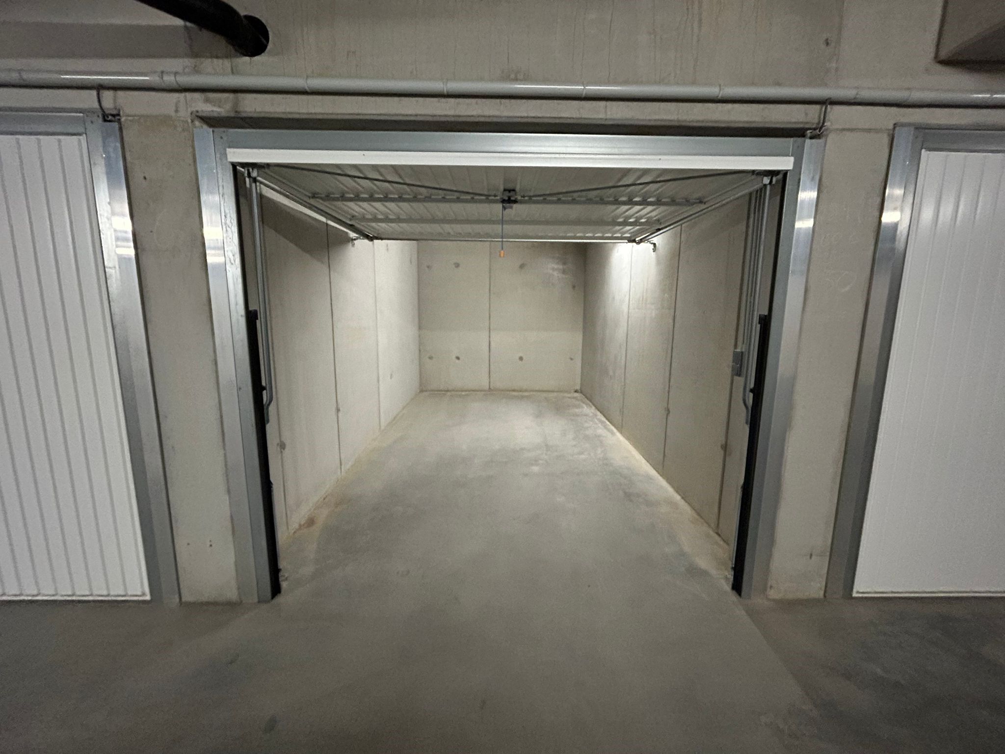 Afgesloten garagebox te huur in Bredene! - foto 4