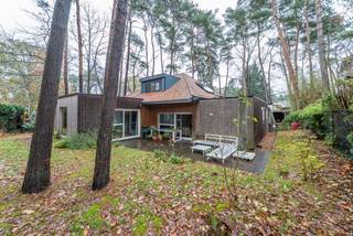 Op de grens van Keerbergen met Tremelo ligt deze gezellige woning in een rustige straat.De voormalige bungalow onderging een grondige transformatie...