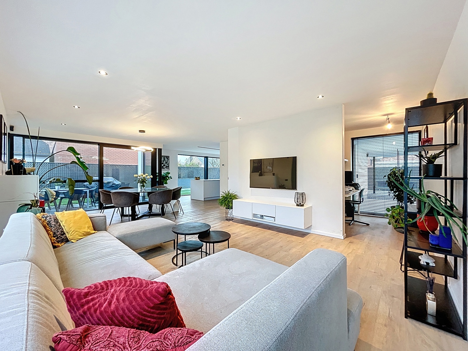 Prachtige villa met 4 slaapkamers en een zuidgerichte tuin - foto 4