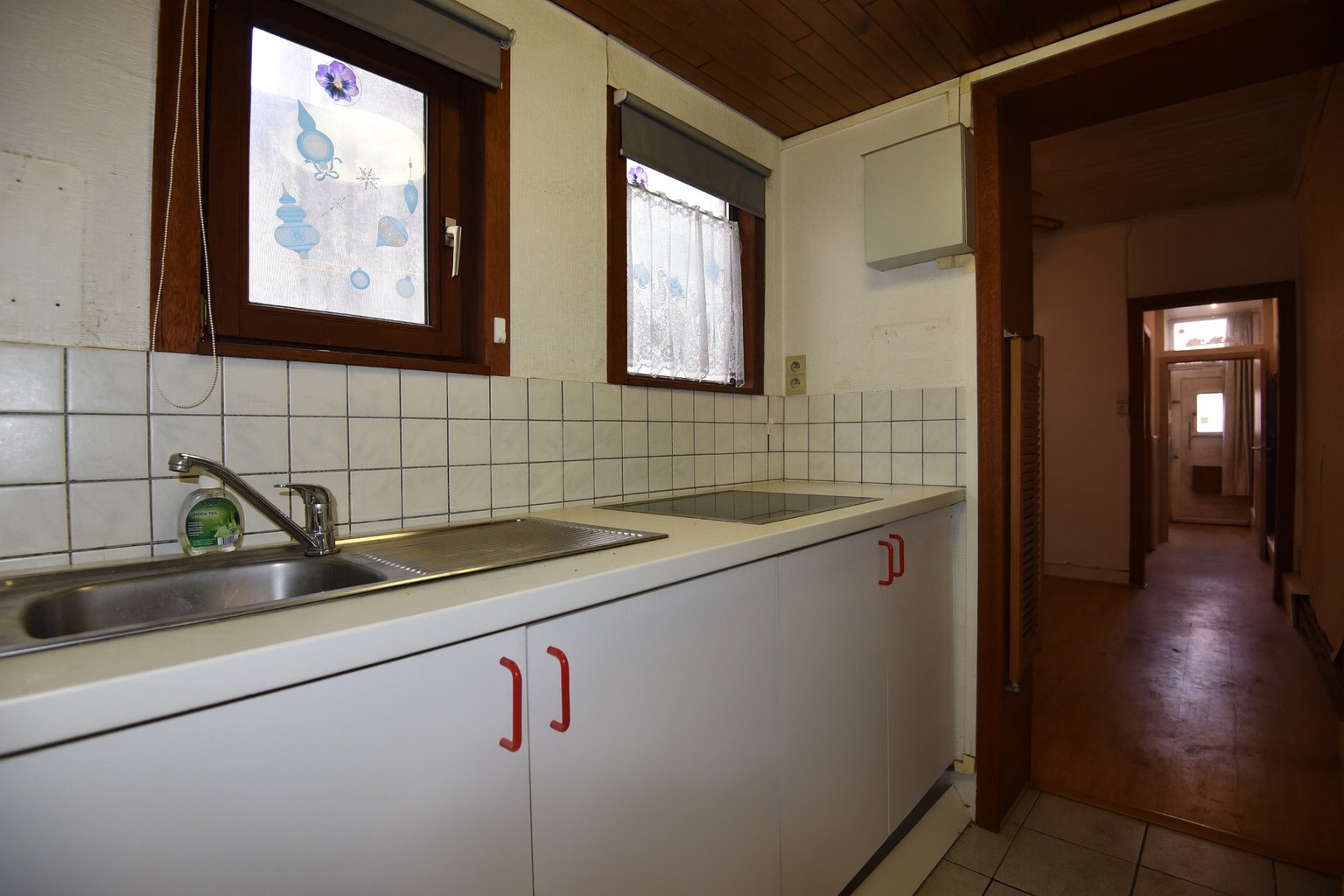 Grondig te renoveren woning maar ! GEEN RENOVATIEPLICHT ! Ideale starterswoning / investeringspand te Gent - foto 2