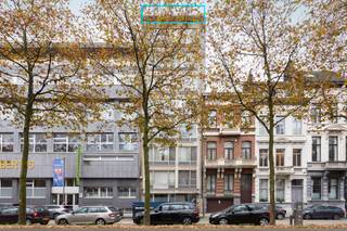 Dit prachtig bemeubelde penthouse is gelegen in één van de hipste buurten van Antwerpen namelijk “Het Zuid”. Op wandelafstand bevinden zich...