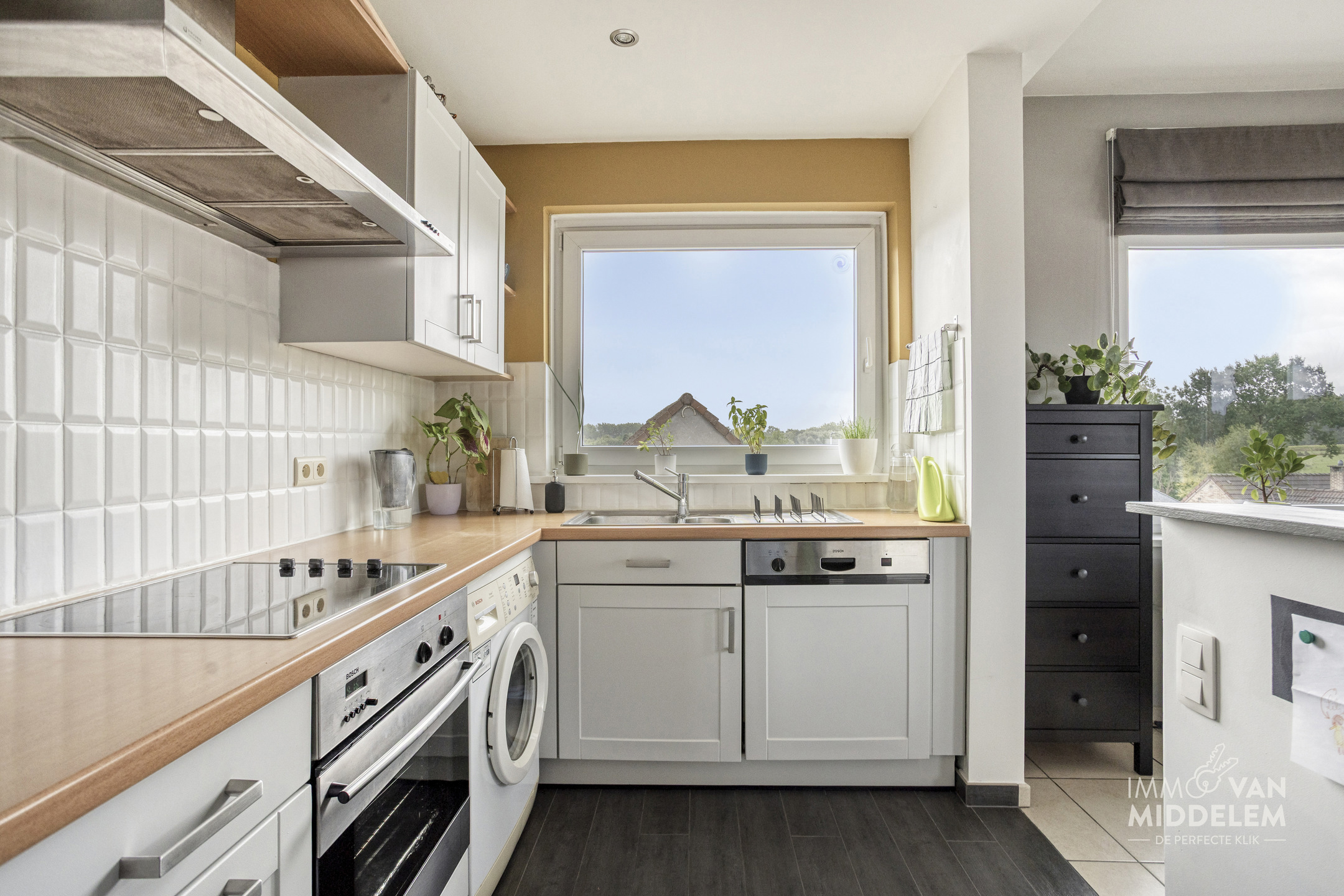 INSTAPKLAAR 2-SLAAPKAMER APPARTEMENT MET GARAGE EN KELDER - foto 5