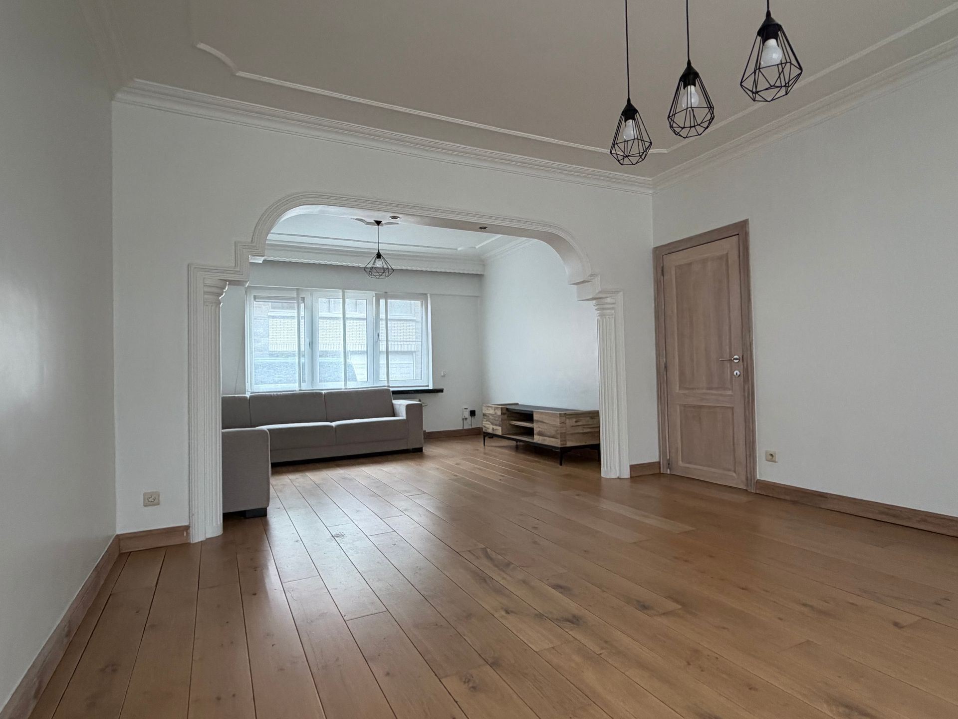 Woning met 3 slaapkamers, bureau en tuin - foto 4