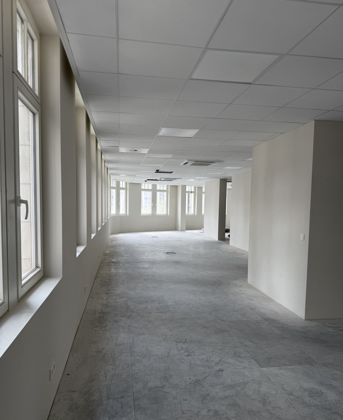 Kantoorruimte te huur gelegen op de Meir 113-115 te Antwerpen - foto 2