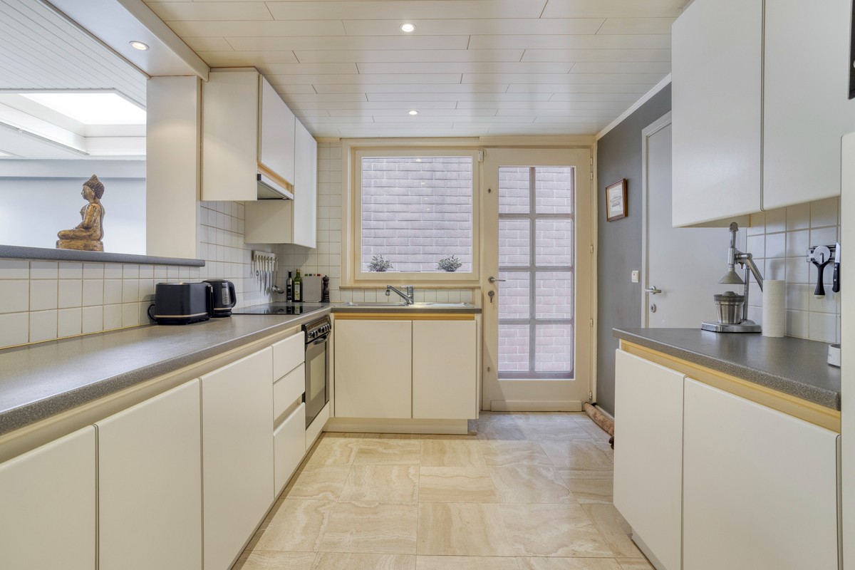 verrassend ruim en veelzijdig pand op toplocatie in Knesselare - foto 5