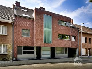 Goed gelegen, ruim appartement met zonnig terras met open zicht op de Demer. Op wandelafstand van het treinstation en centrum van Aarschot...
