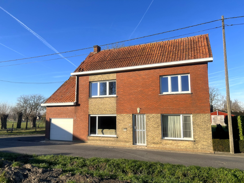 landelijke woning met bijgebouwen en grond in Diksmuide-Woumen - foto 4