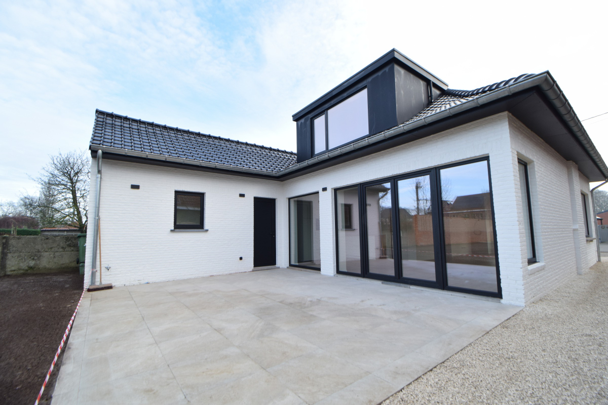 Gerenoveerde woning met 3 slaapkamers en mooie tuin. - foto 4