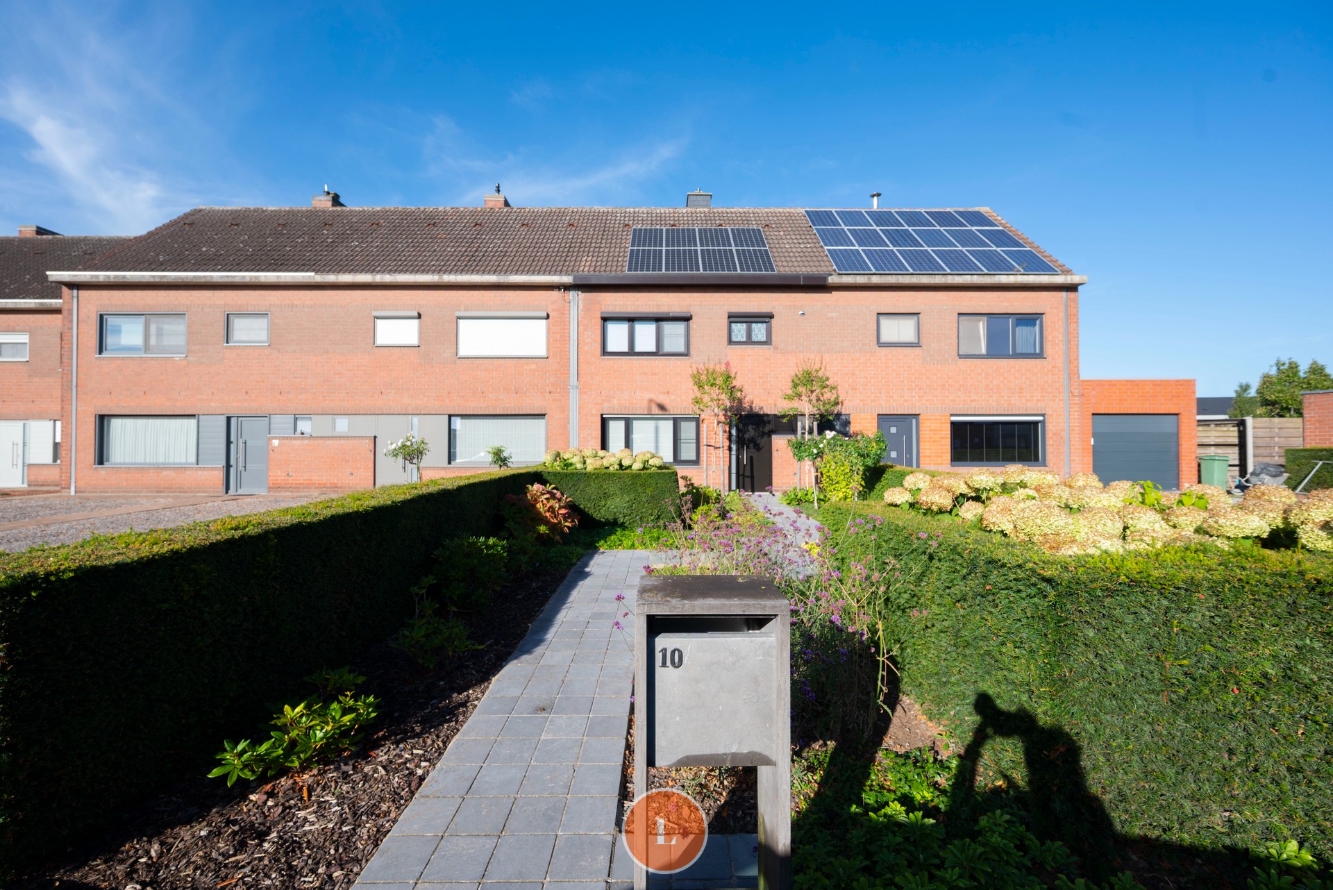 Goed onderhouden instapklare woning met garage - foto 1