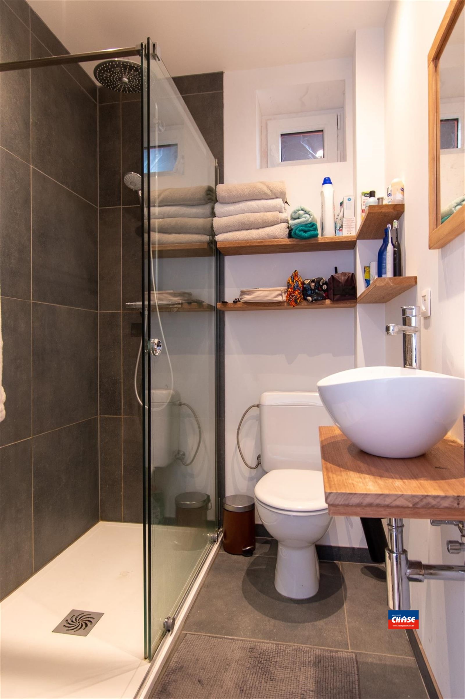 Trendy appartement met 2 slaapkamers en terras op toplocatie - foto 5