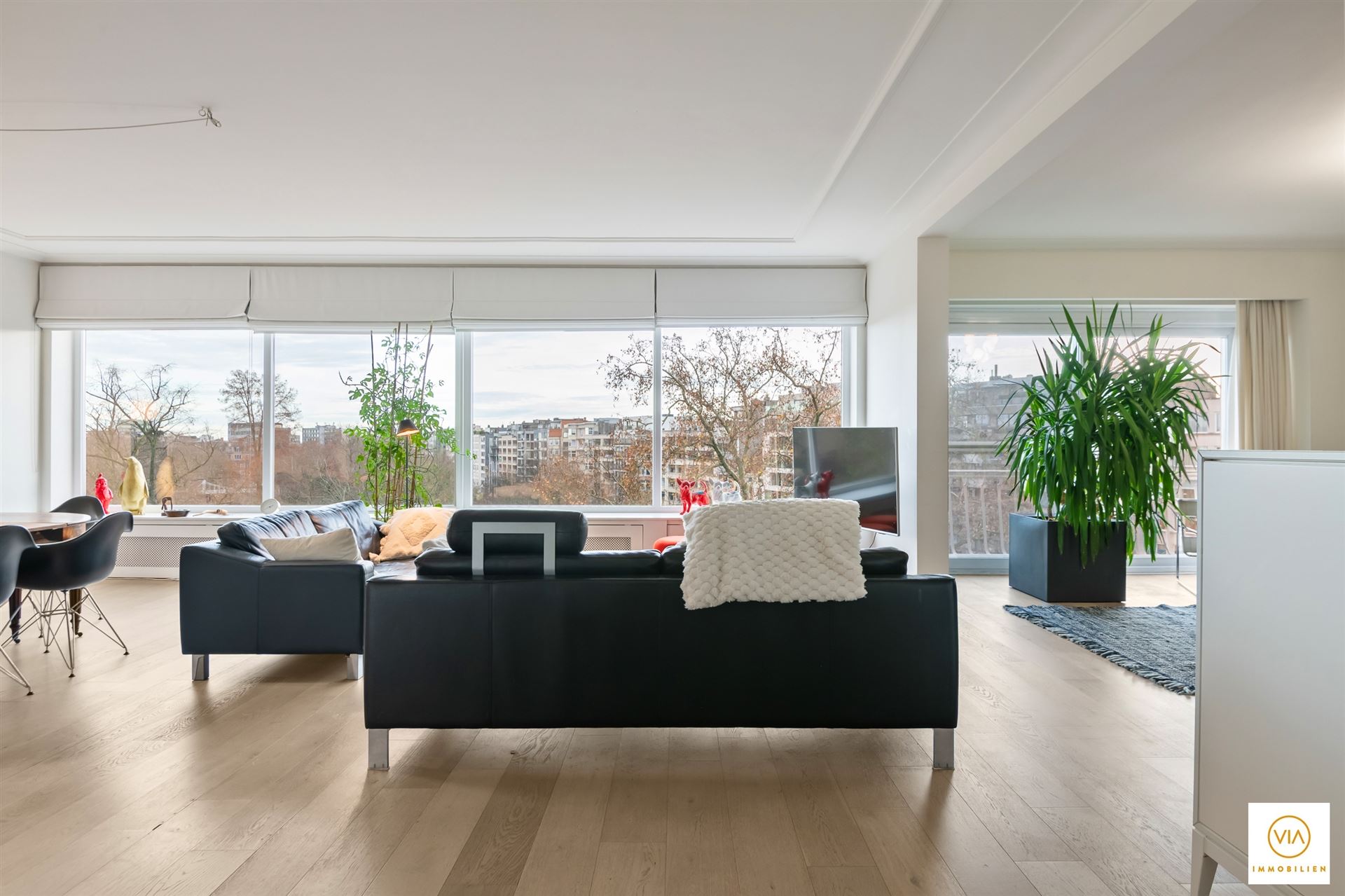 Riant Appartement met 4 grote SLk en 2 grote badk - foto 5