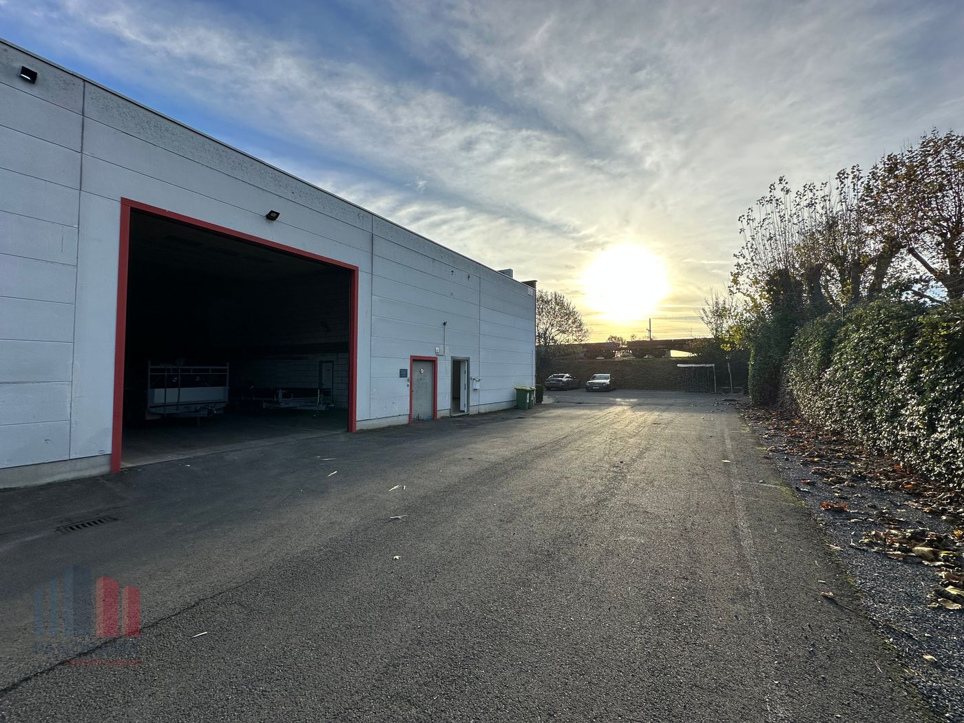 Magazijn met kantoor te huur in Kortrijk - foto 5