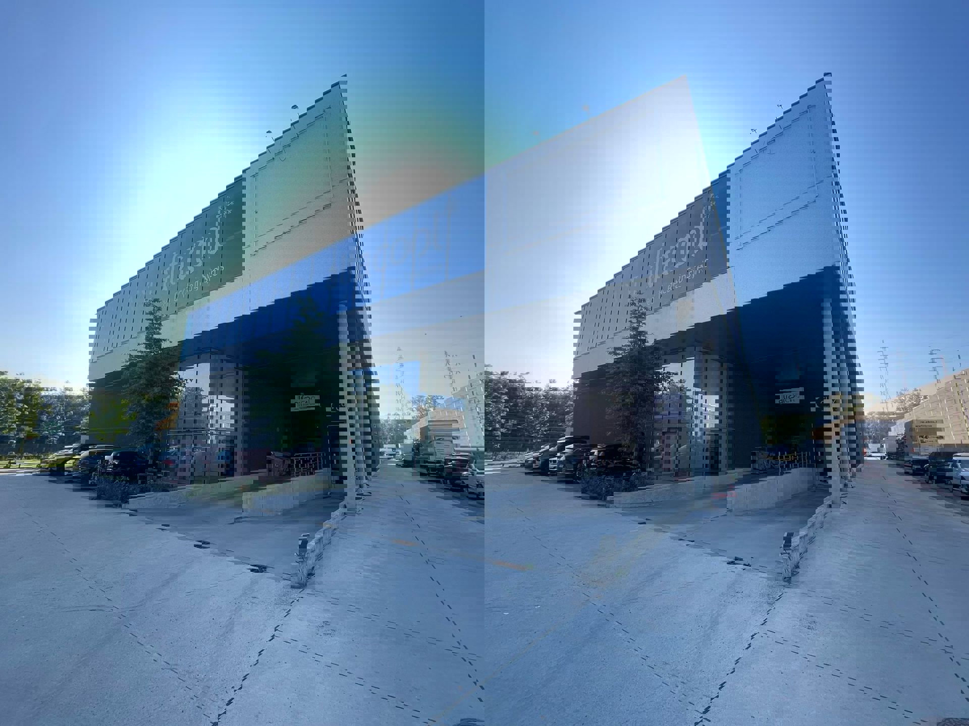 Bedrijfsgebouw te huur met zicht op E40 te Erembodegem - foto 1