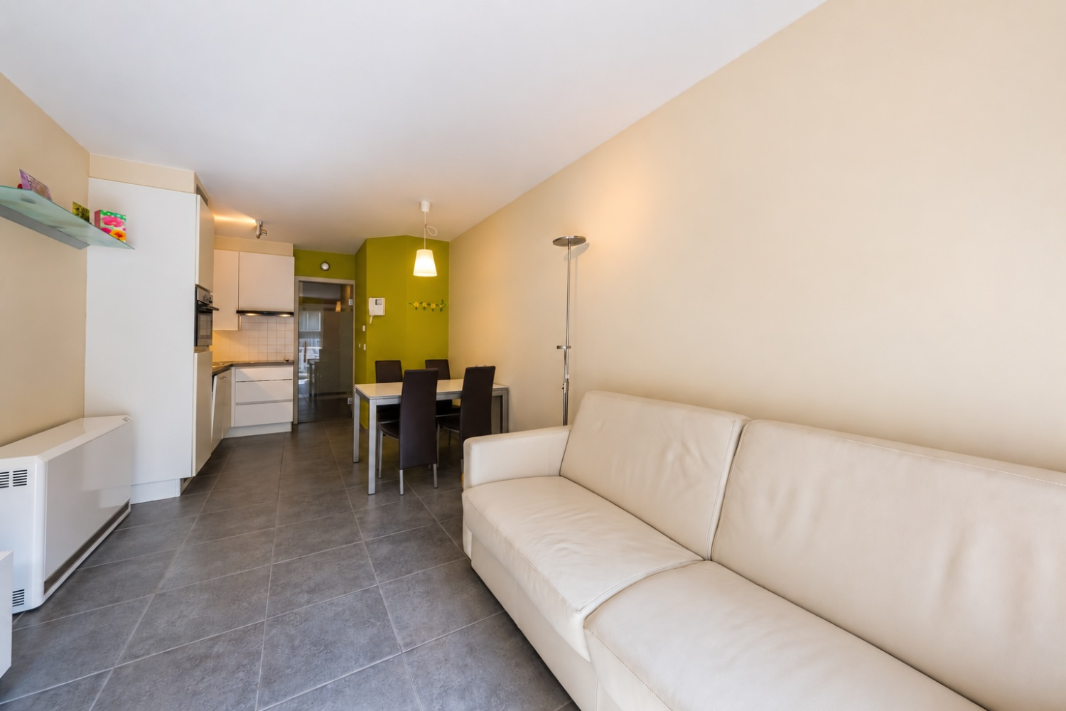 Modern 1 slaapkamer-appartement met zijdelings zeezicht - foto 5