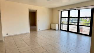 Ce très spacieux appartement situé en plein cœur de Geraardsbergen offre tout le confort nécessaire pour une vie agréable. Avec ses 120 m², il...