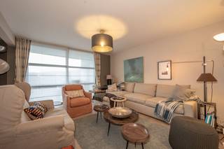 Dit ruim hoekappartement (117 m²) bevindt zich op de 4e verdieping van residentie Kiana, ontworpen door Govaert & Vanhoutte. Centraal gelegen...