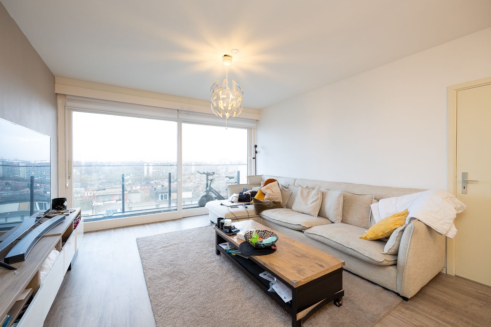 2 slaapkamer appartement op de 11e verdieping in Merksem te koop! - foto 4